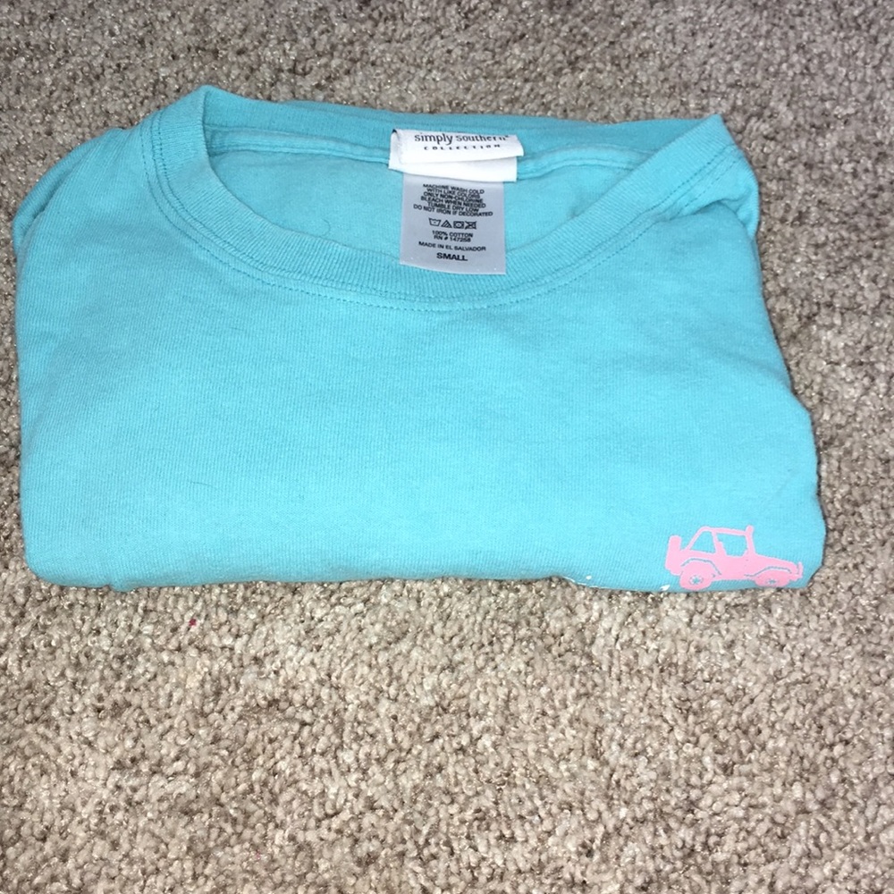 Women’s size small simly southern shirt